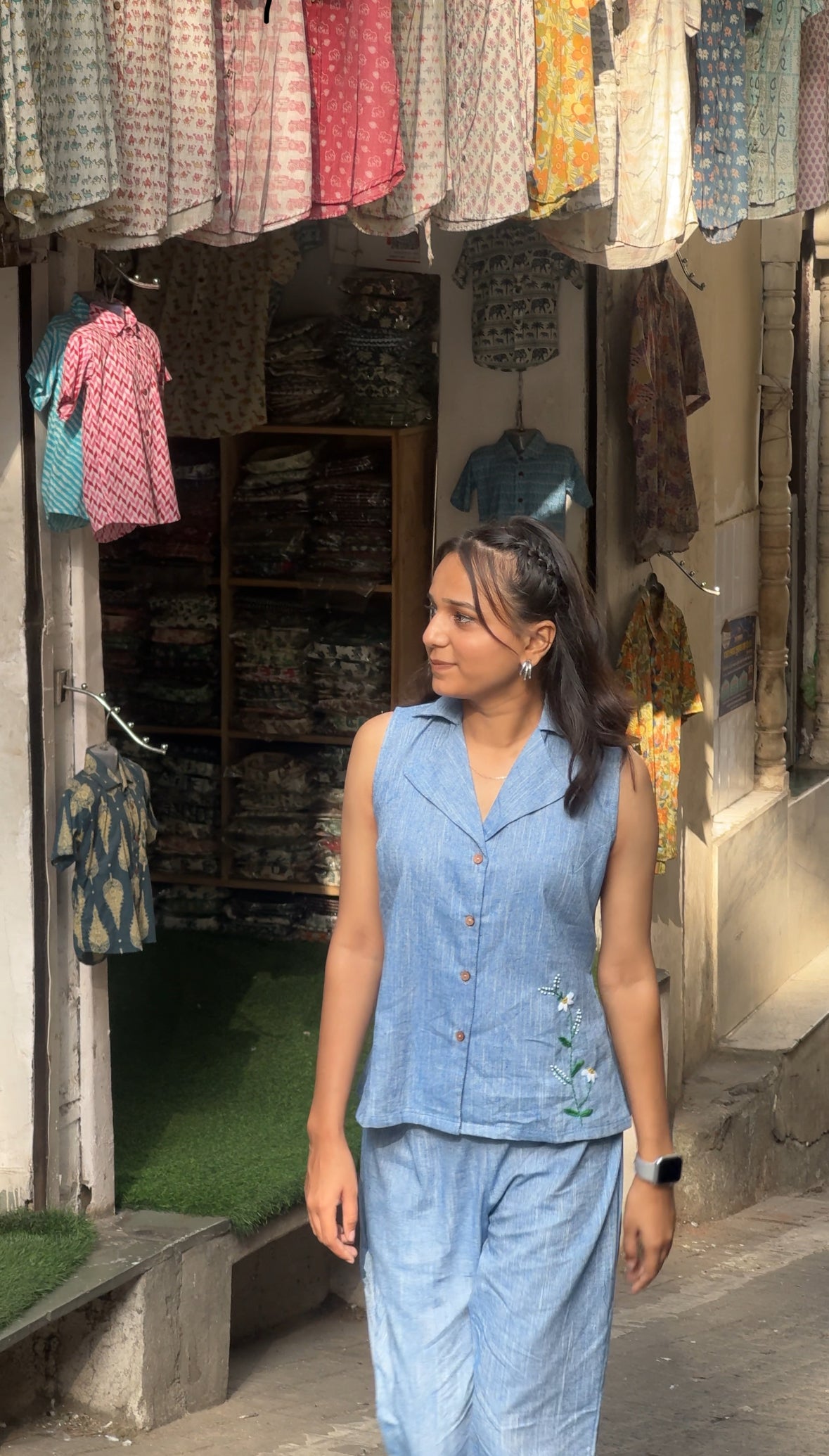 Blue Sleeveless Co-ord Set with Hand-Embroidered Floral Detailing – Ahsaas Udaipur