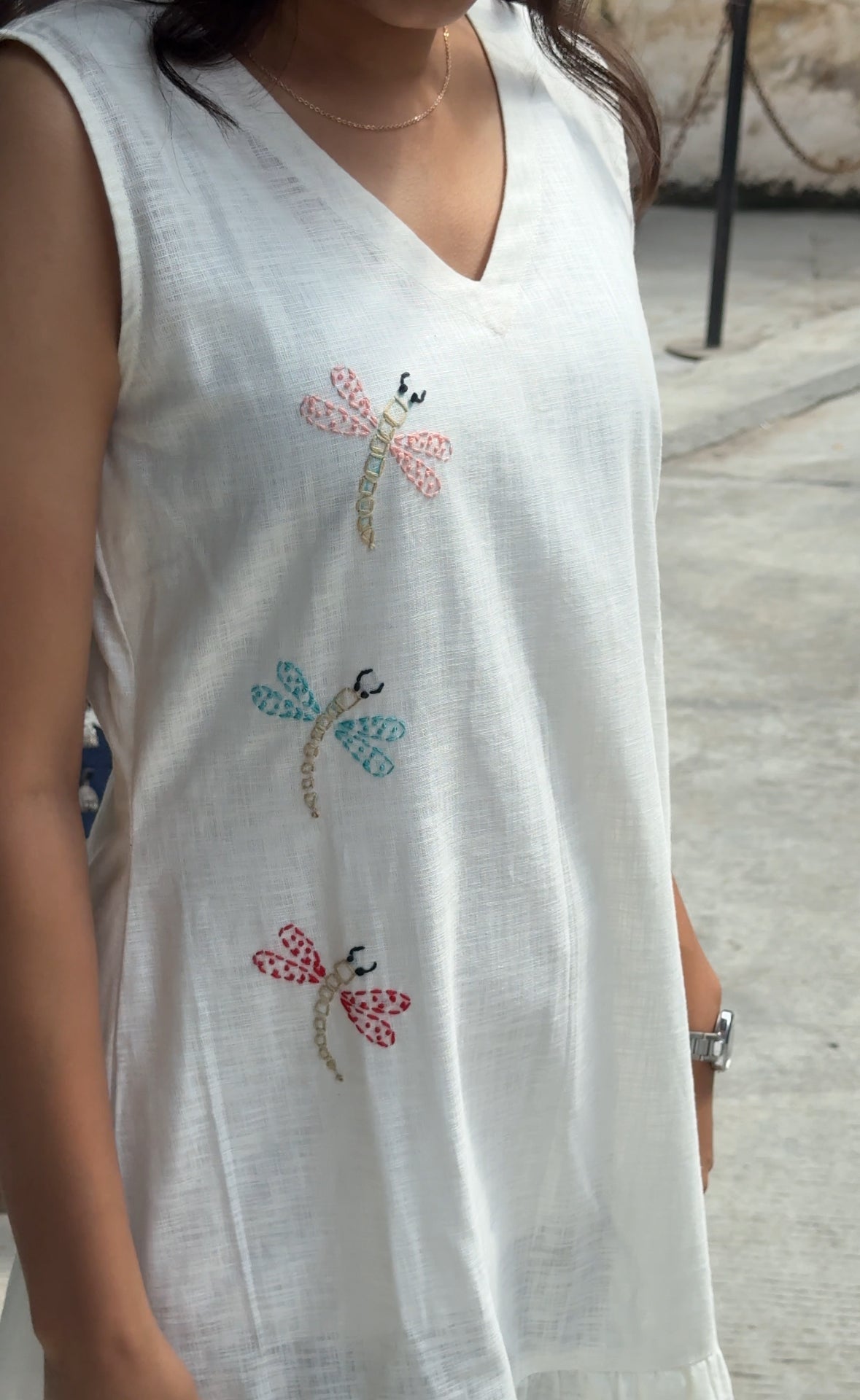 White Cotton Sleeveless Kurti/Dress with Hand-Embroidered Dragonfly Motifs – Ahsaas Udaipur