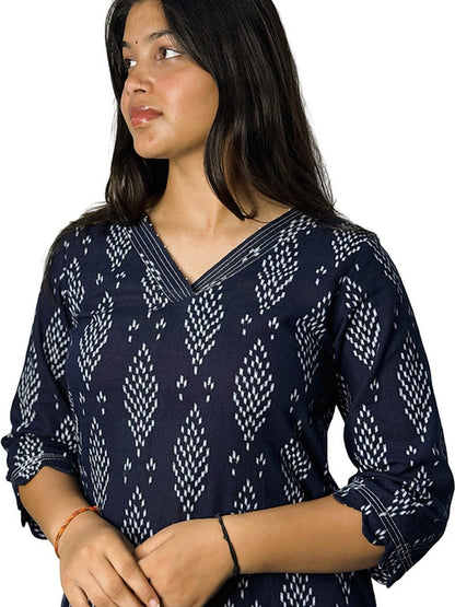 Classy Blue Casual Straight Kurta, with Scallop Half Sleeve