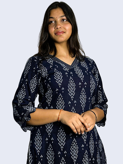 Classy Blue Casual Straight Kurta, with Scallop Half Sleeve